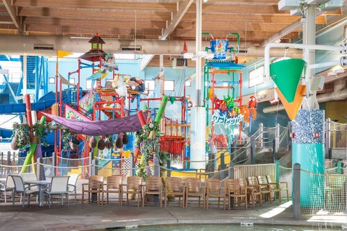 CoCo Key Omaha Hotel and Water Resort