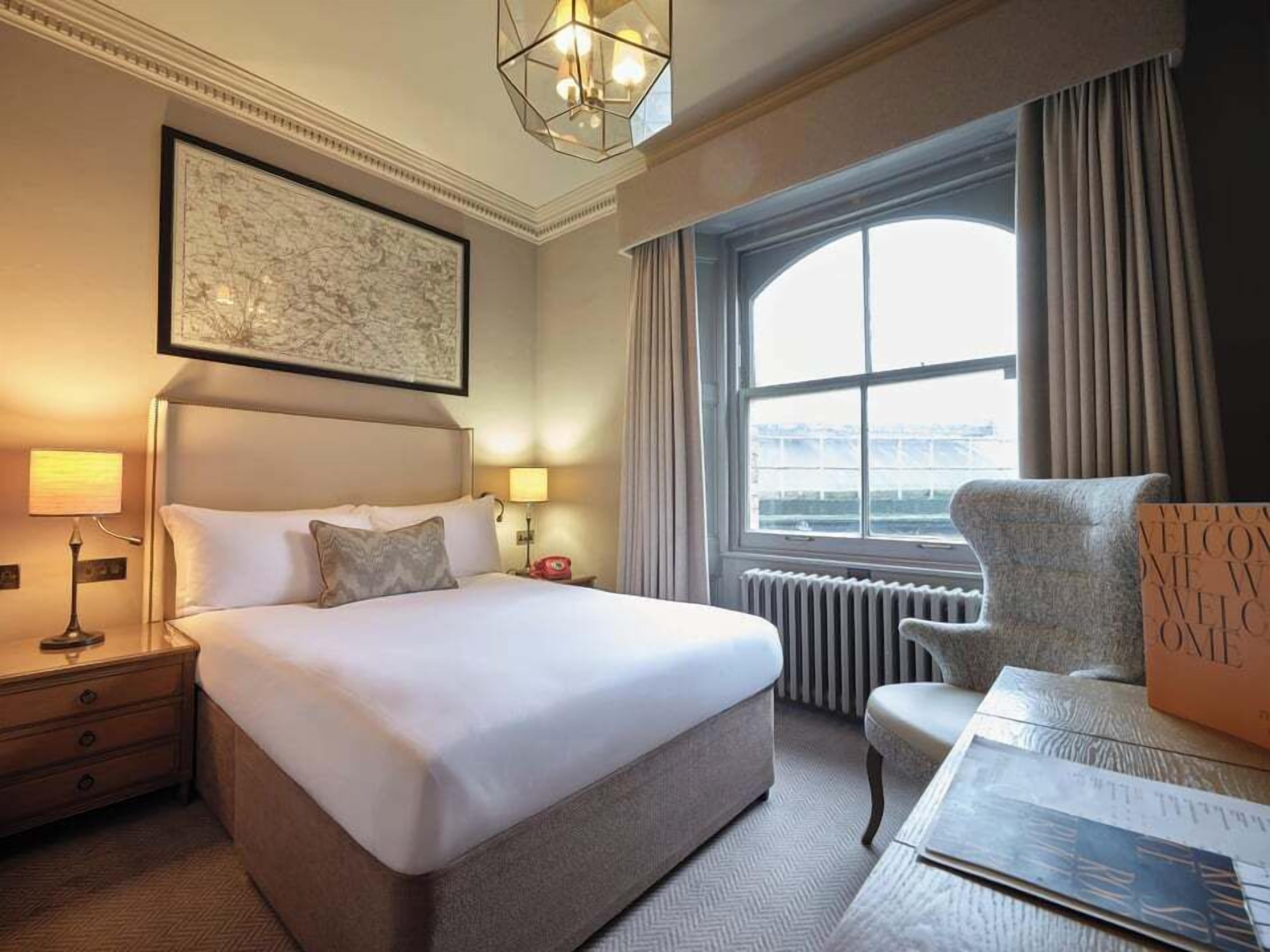 Cosy Double Room | Caja fuerte, escritorio, tabla de planchar con plancha y wifi gratis