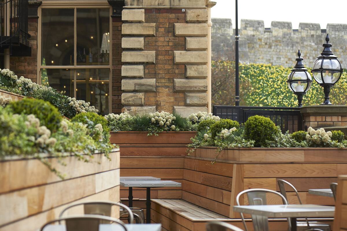 terrace/patio