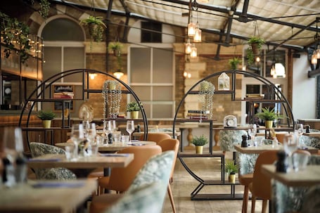 Dinner served . The Milner York