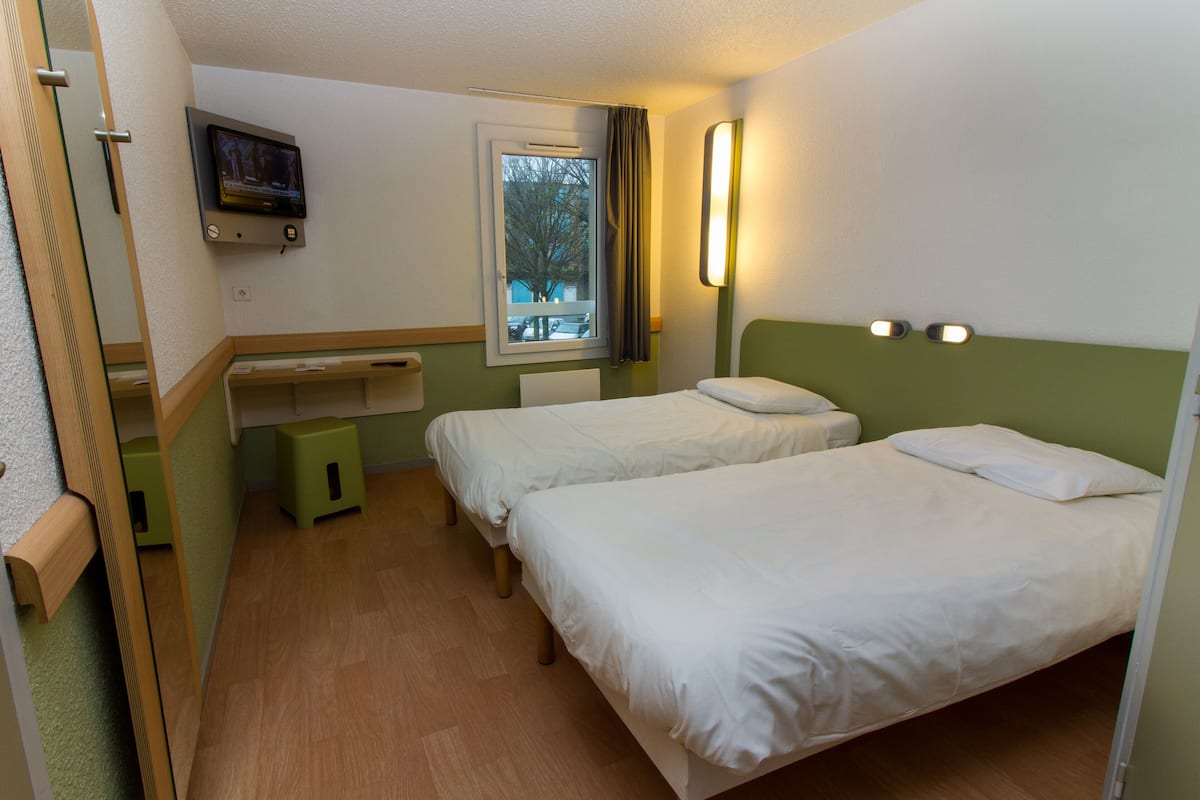 Twin Room, 2 Single Beds