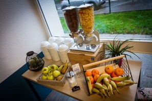 Daily buffet breakfast for a fee - ibis budget Boulogne-sur-Mer Centre les Ports (Boulogne-sur-Mer)