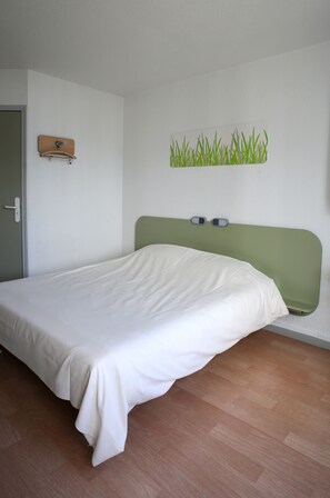 Premium bedding, desk, blackout drapes, soundproofing - ibis budget Boulogne-sur-Mer Centre les Ports (Boulogne-sur-Mer)