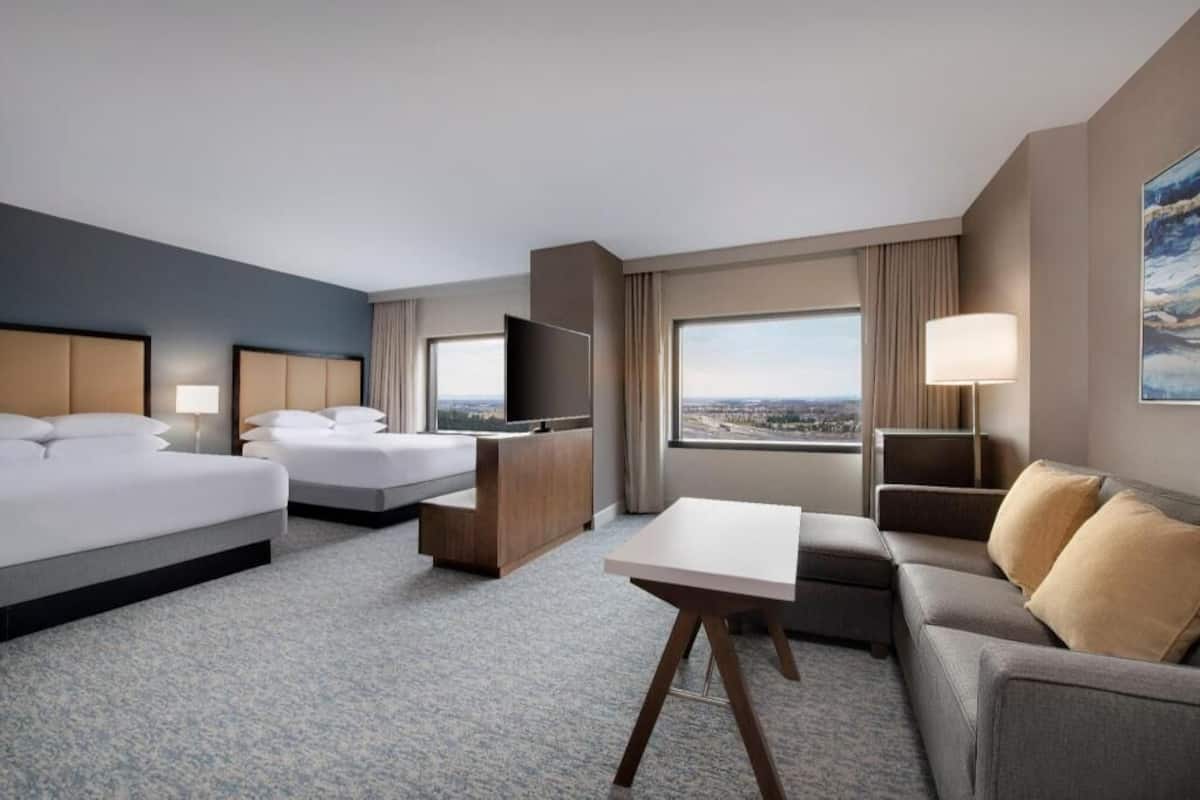 1 bedroom, premium bedding, down comforters, pillowtop beds