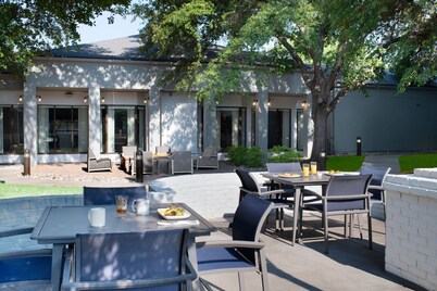 Courtyard by Marriott Dallas Plano Parkway at Preston Road