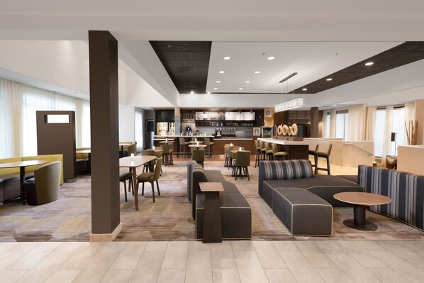 Lobby lounge - Courtyard by Marriott Dallas Plano Parkway at Preston Road (Plano)