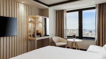 The Level Grand Premium | Premium bedding, minibar, in-room safe, desk