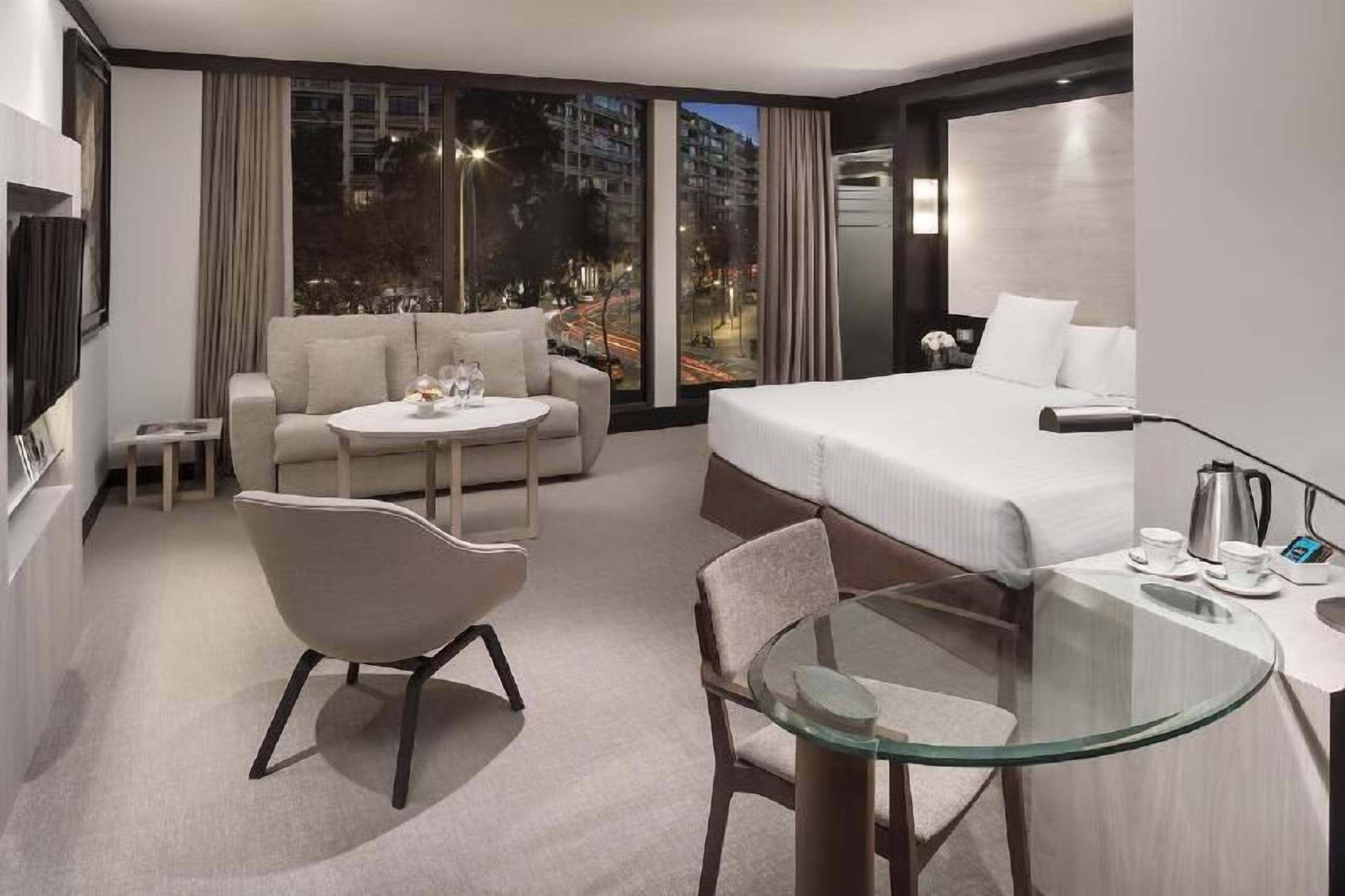 Premium bedding, minibar, in-room safe, desk