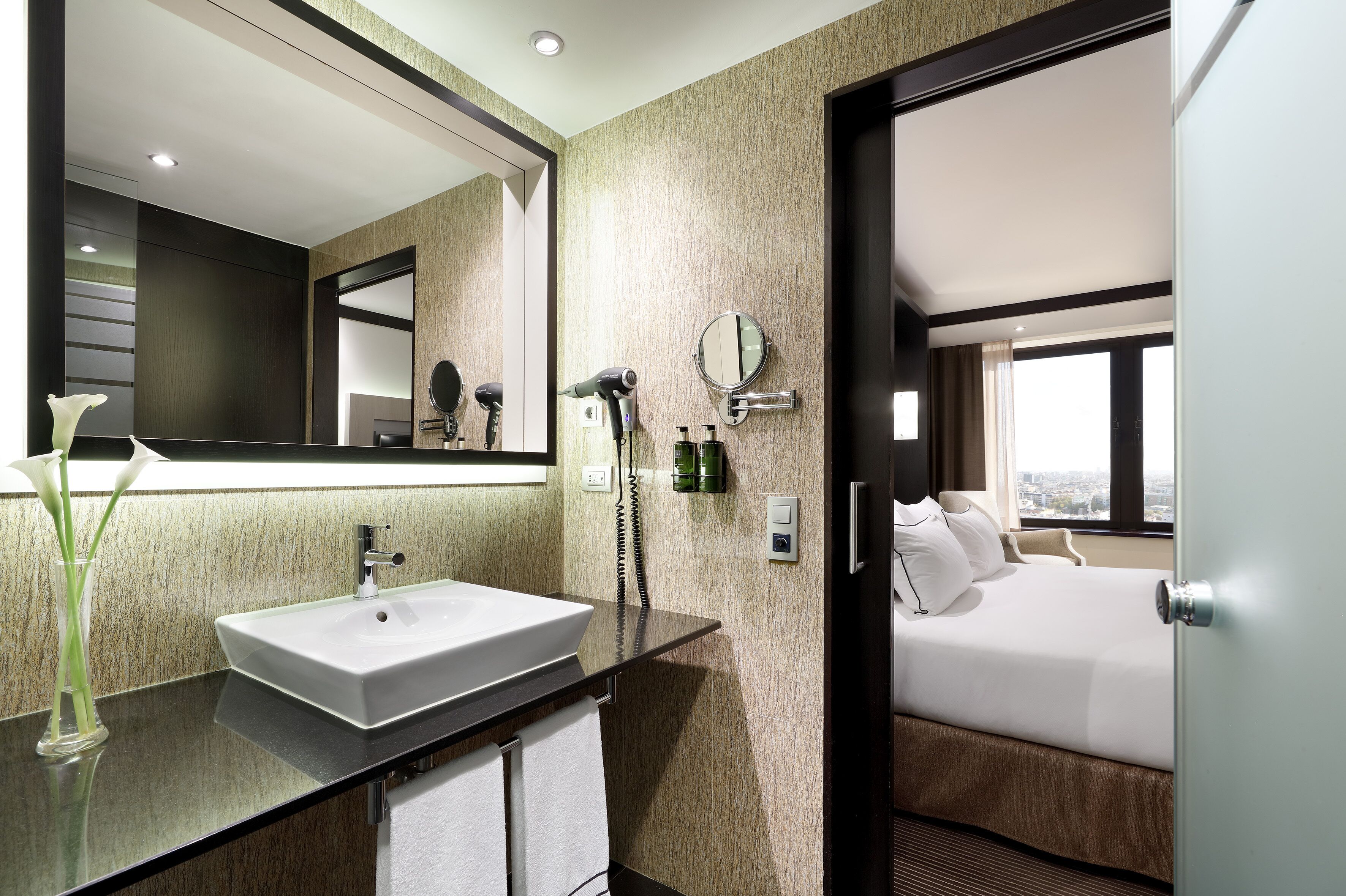 the level room | premium bedding, minibar, in-room safe, desk
