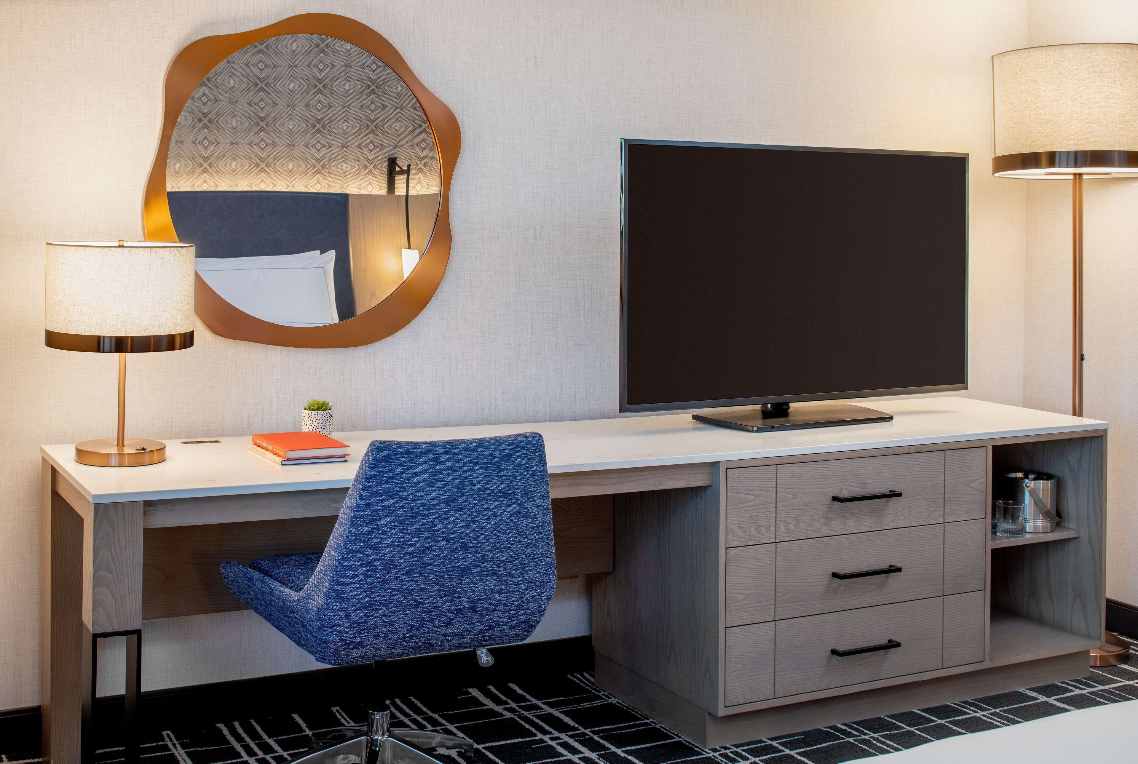 in-room safe, desk, laptop workspace, soundproofing