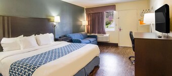 Econo Lodge Near Motor Speedway