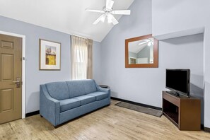 Suite, Multiple Beds, Non Smoking (with Sofabed, Full Kitchen)