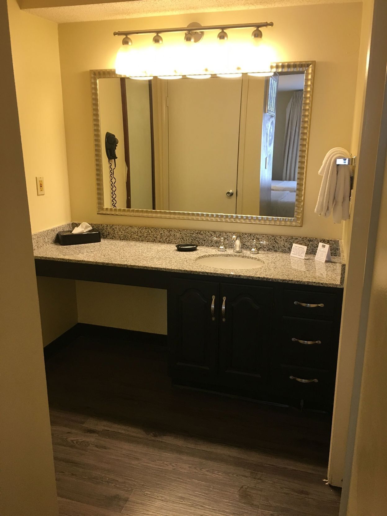 Badrum | Gratis toalettartiklar, hårtork, handdukar och tvål