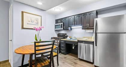 SureStay Studio by Best Western Pensacola