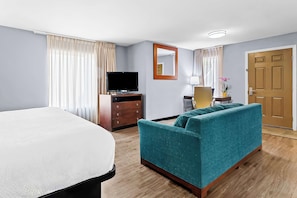 1 bedroom, desk, laptop workspace, blackout drapes