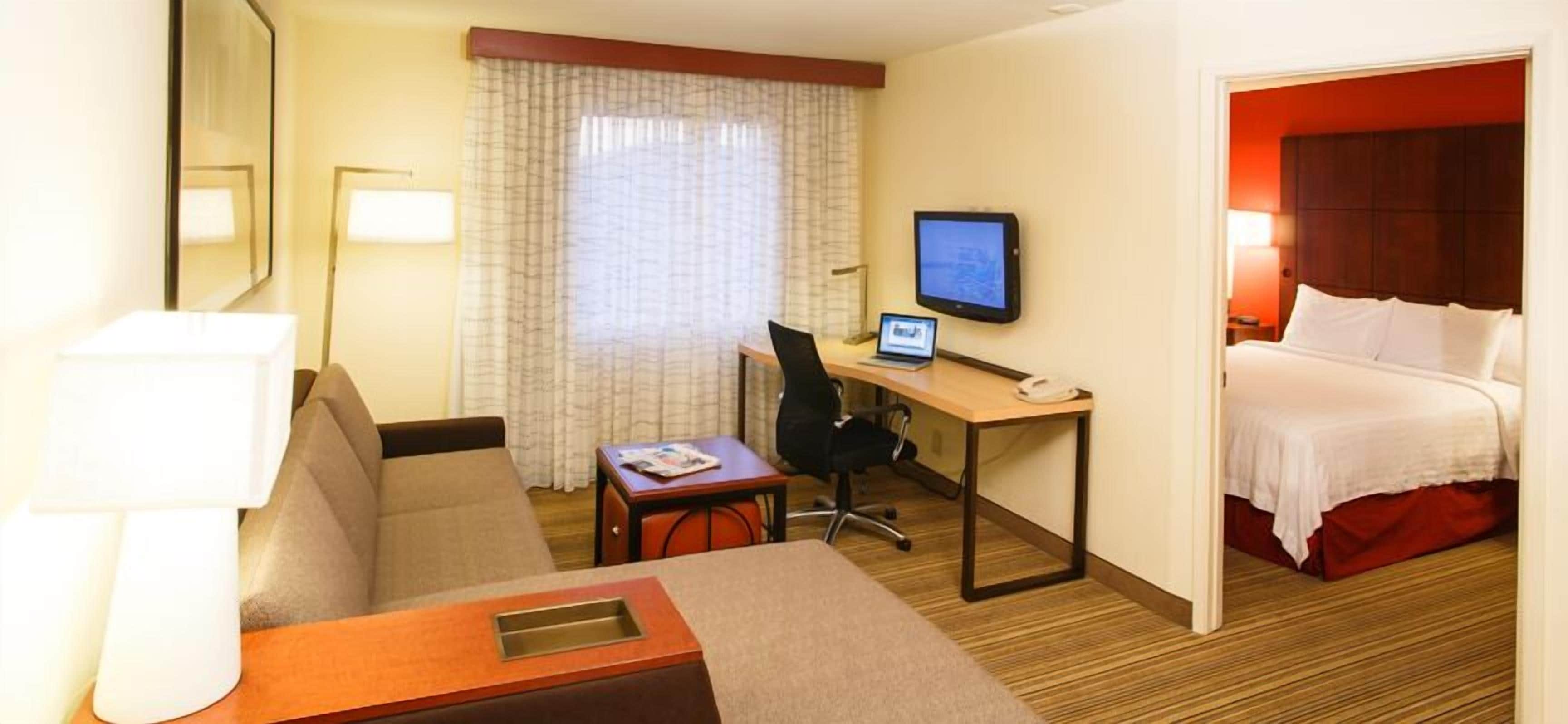 suite, 1 bedroom | premium bedding, in-room safe, desk, iron/ironing board