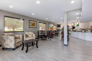 Lobby - Quality Inn McComb (McComb)