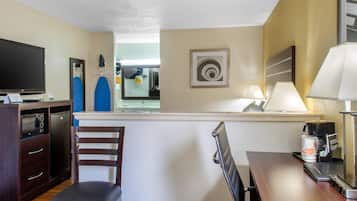 Suite, 1 kingsize bed, niet-roken | Luxe beddengoed, een bureau, verduisterende gordijnen