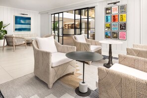 Lobby lounge