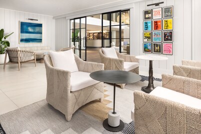 The Pell - Part of JdV by Hyatt