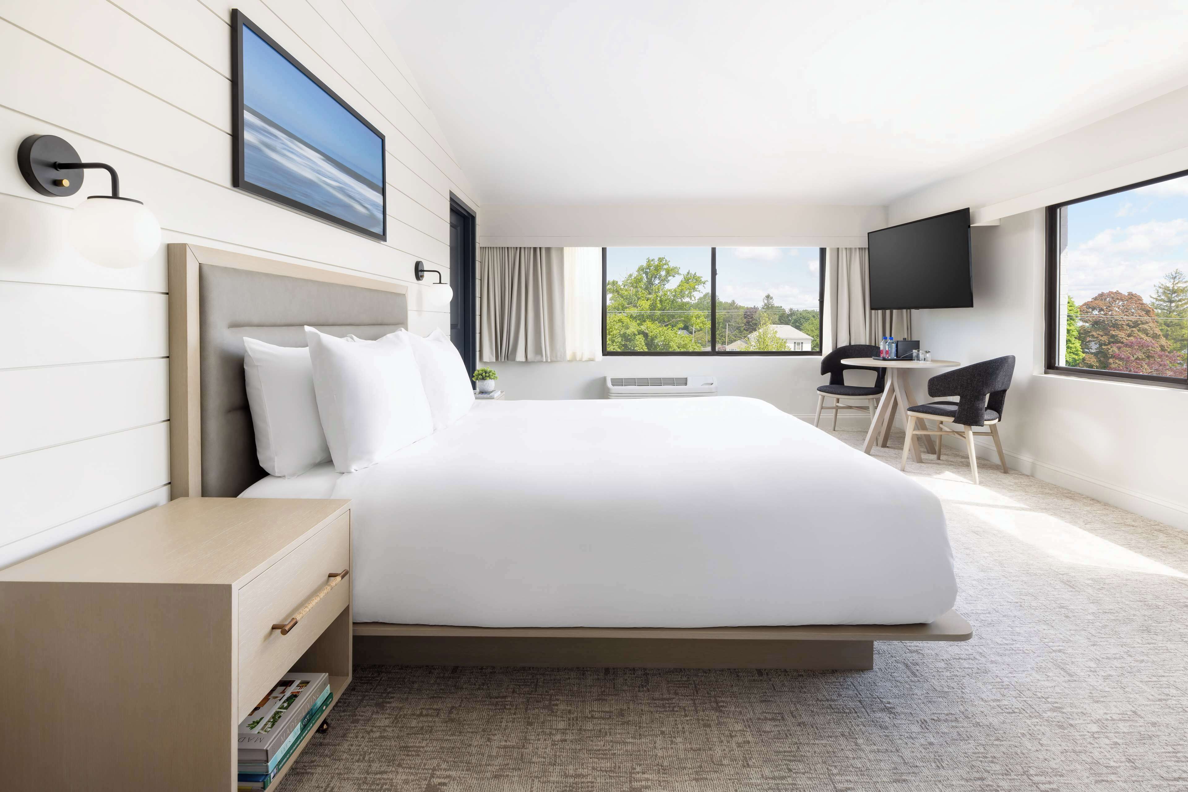 룸, 킹사이즈침대 1개, 장애인 지원, 욕조 | 책상, 노트북 작업 공간, 다리미/다리미판, 무료 유아용 침대