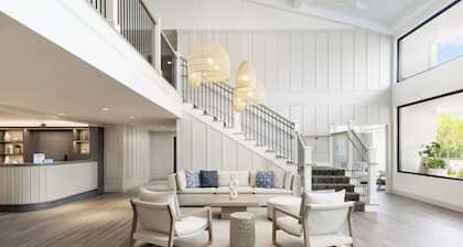 The Pell - Part of JdV by Hyatt