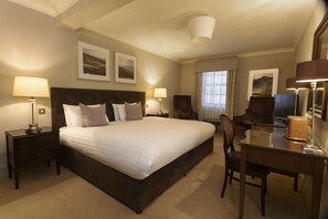 Deluxe Room, 1 King Bed