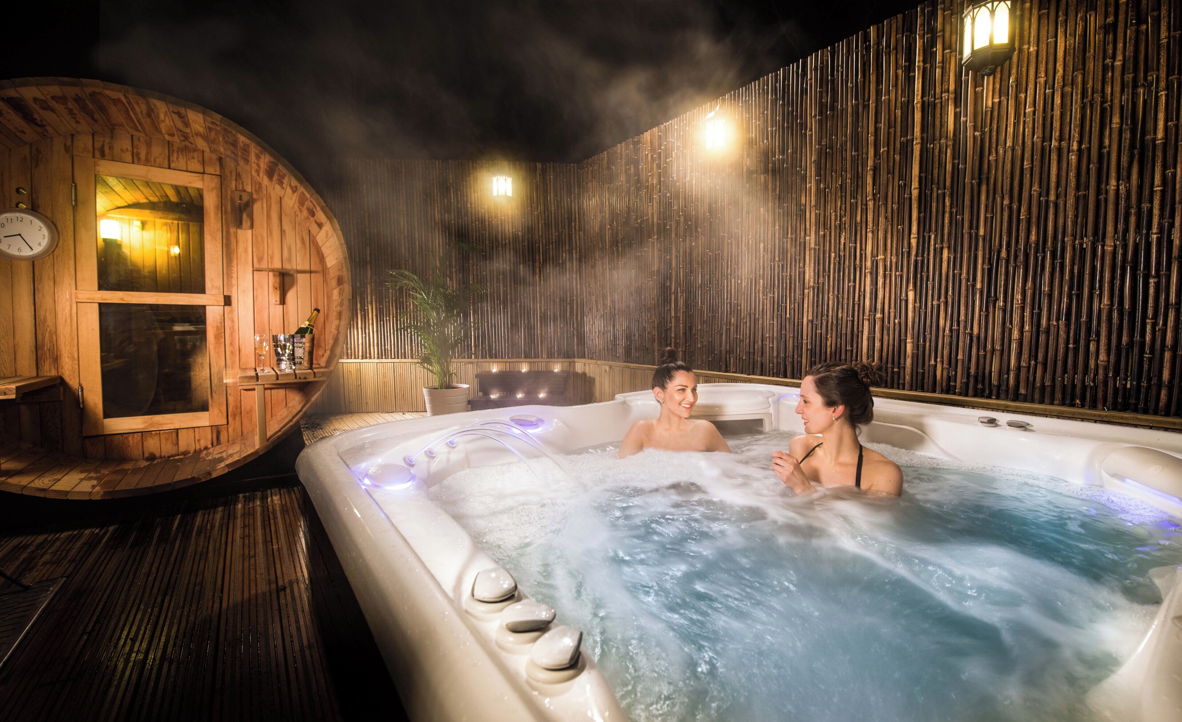 Sauna, hot tub, steam room
