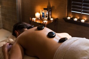 Bubbelpool, ångbastu, kroppsbehandlingar och klassisk massage