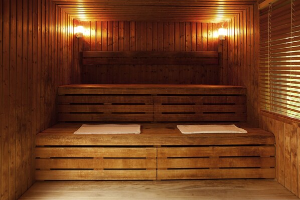 Couples treatment room(s), body treatments, body wraps, body scrubs