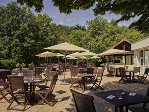 Lunch and dinner served - Novotel Fontainebleau Ury (Ury)