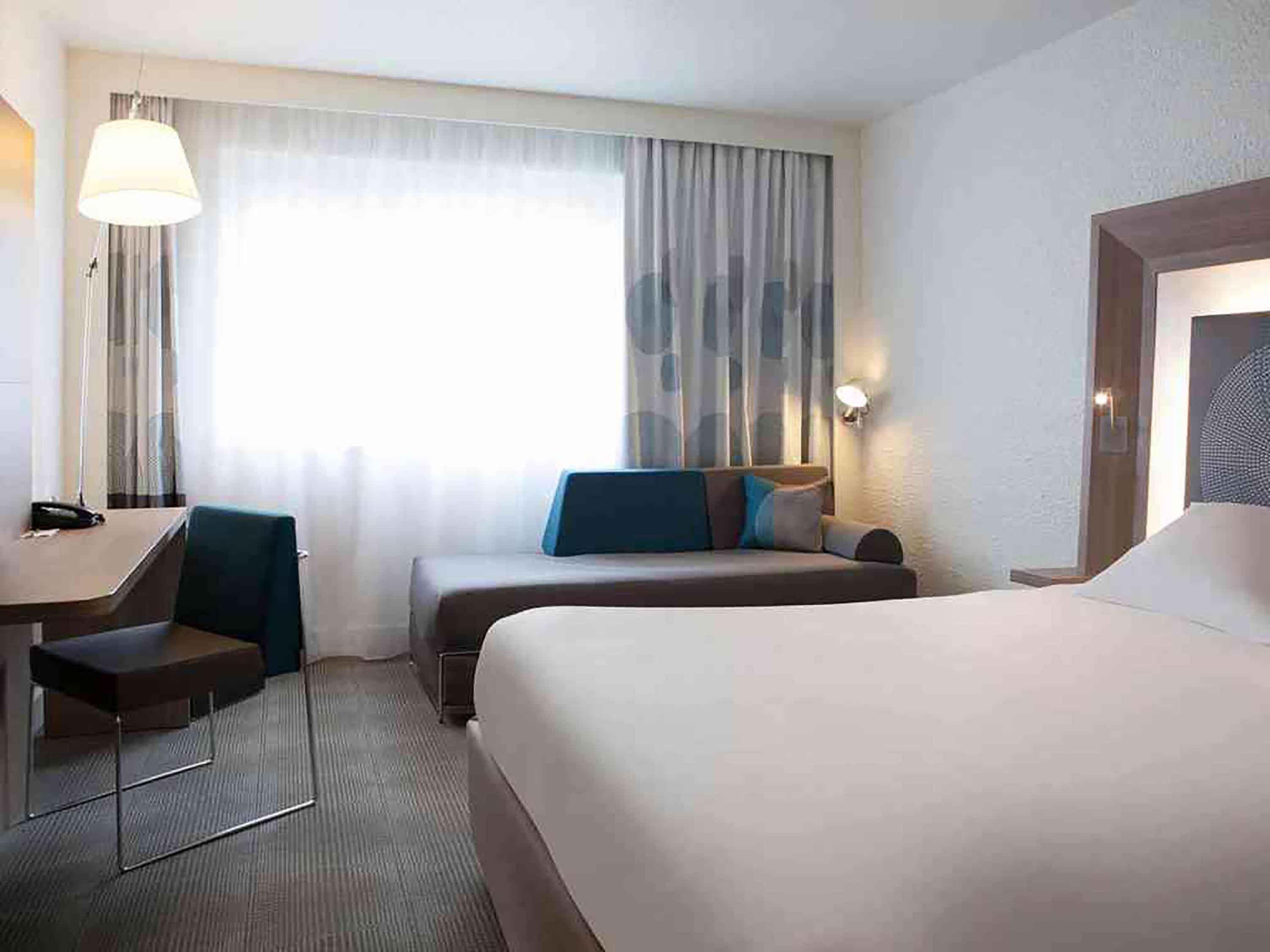 Classic Room, 1 Double Bed with Sofa bed, Pool View | 1 bedroom, minibar, in-room safe, desk