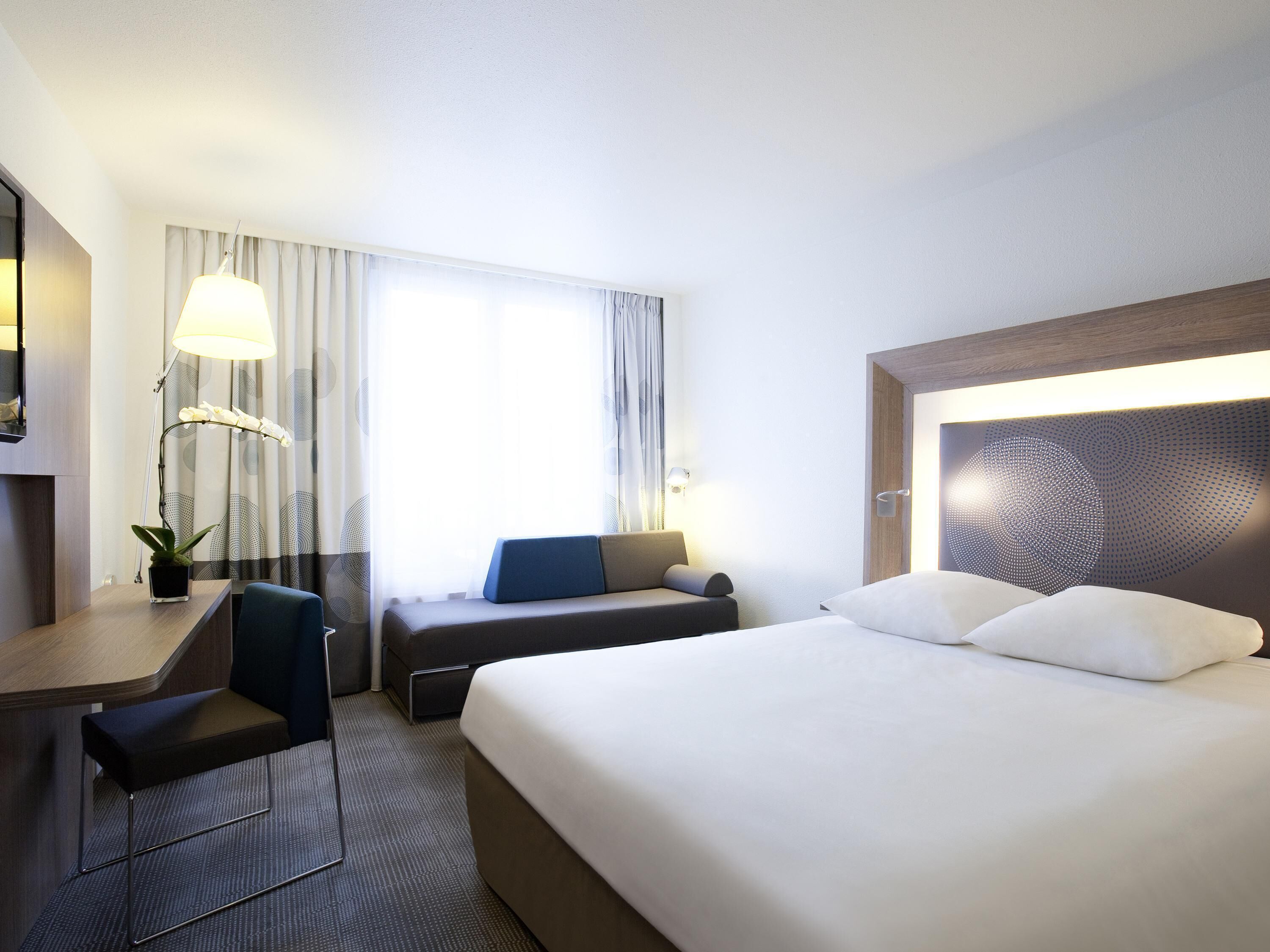 1 chambre, minibar, coffres-forts dans les chambres, bureau