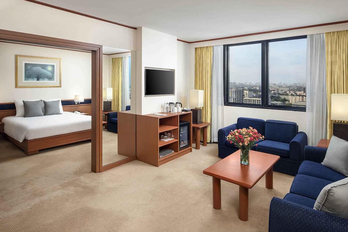 Suite Eksekutif, 1 kamar tidur | 1 kamar tidur, minibar, brankas, dan meja kerja