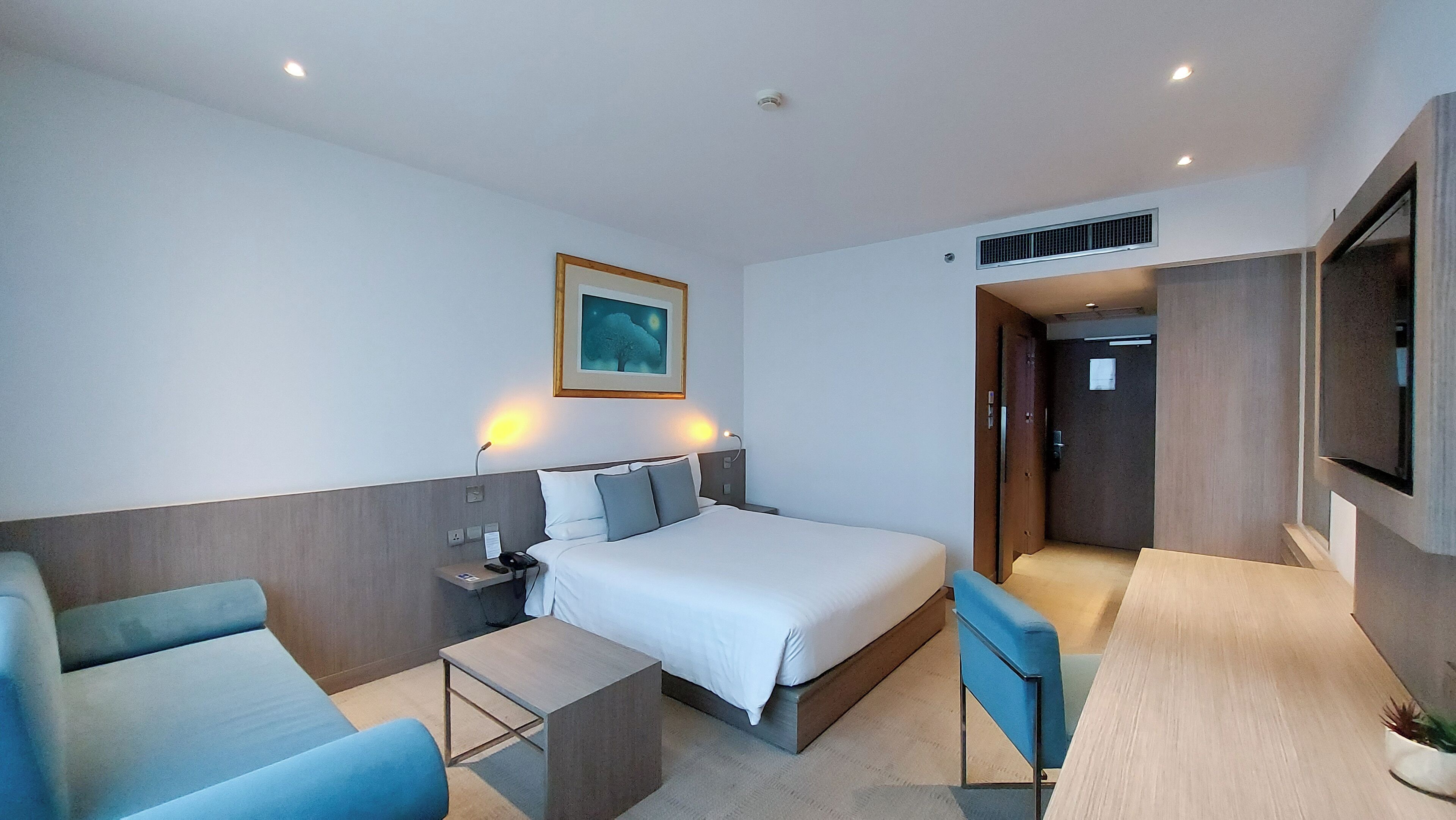 Habitación superior, 1 cama de matrimonio | 1 dormitorio, minibar, caja fuerte y escritorio