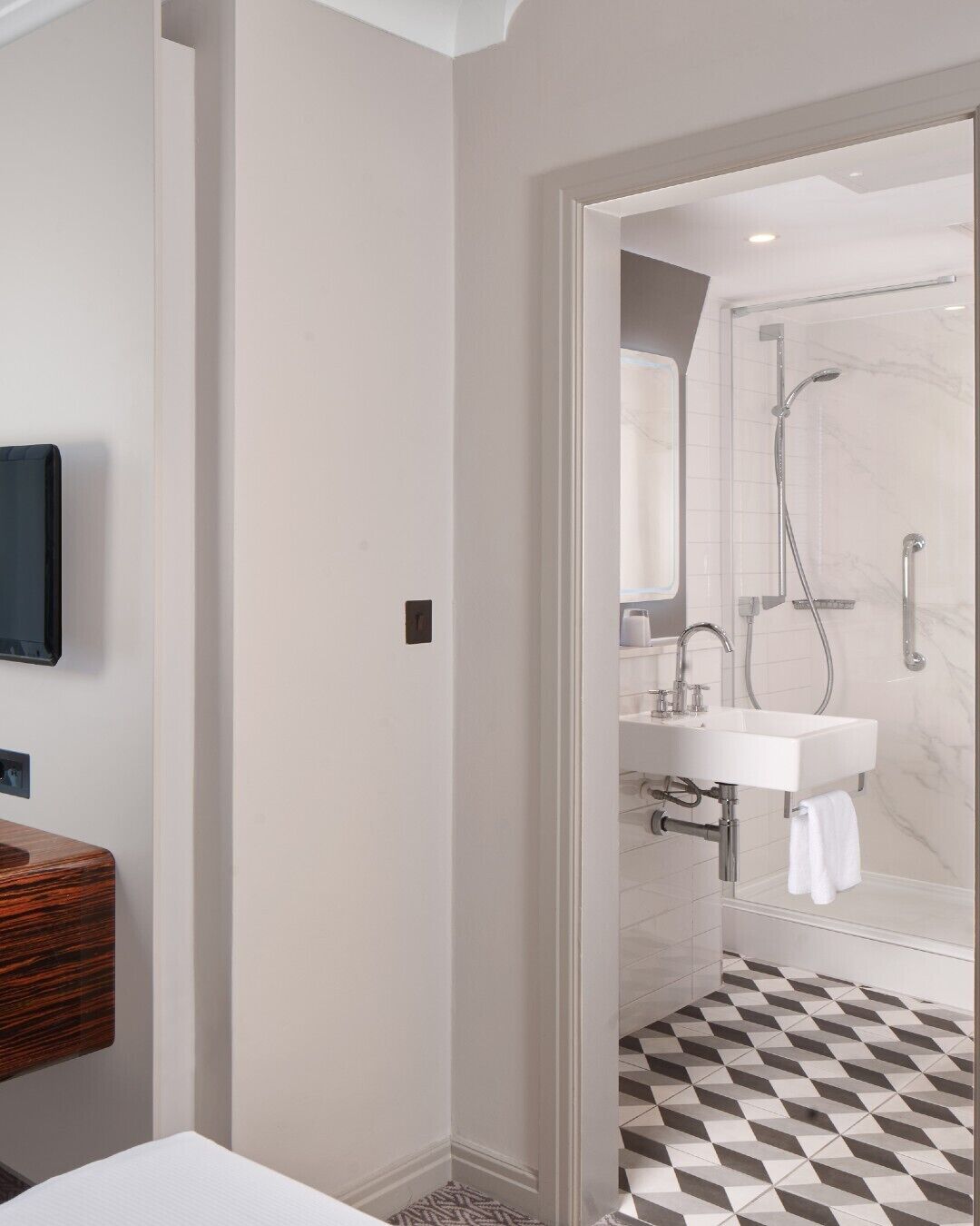 Classic Single | Bathroom | Shower, designer toiletries, hair dryer, towels