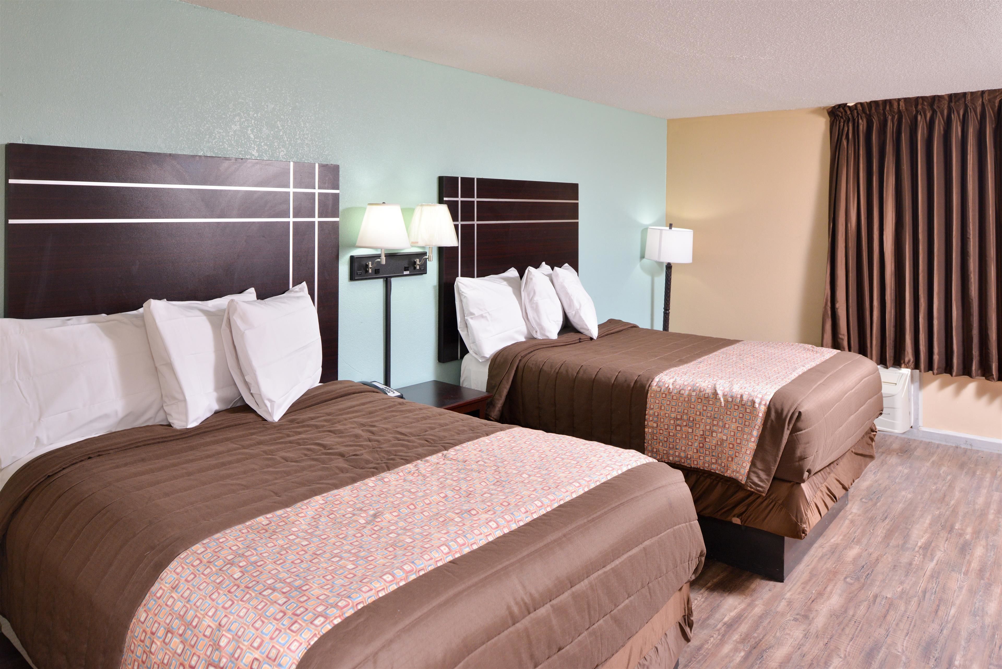 Quarto, 2 camas de casal