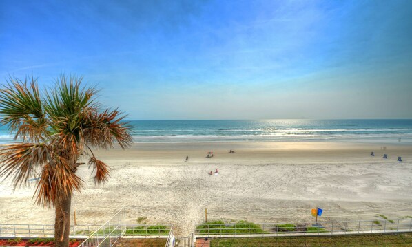 Standard Room, 1 King Bed, Refrigerator & Microwave, Oceanfront (Refrigerator & Microwave) | View from room