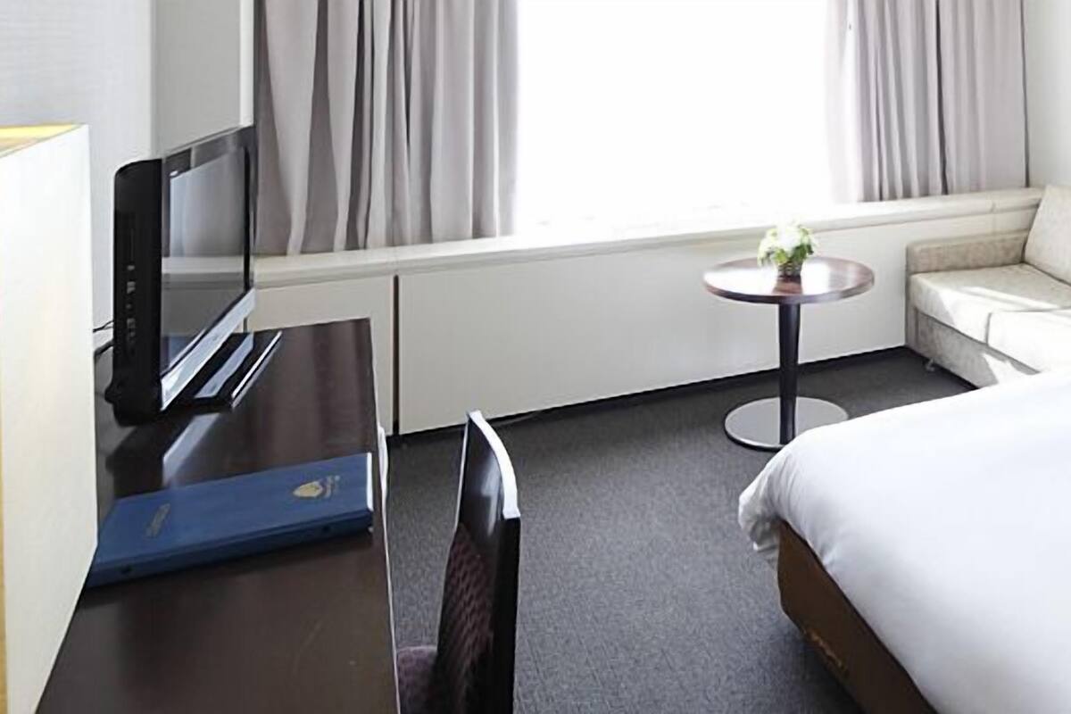 Standard Room, 1 Queen Bed