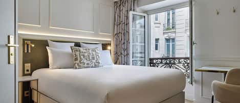 Classic-Doppelzimmer | Zimmersafe, Schreibtisch, Verdunkelungsvorhänge, Bügeleisen/Bügelbrett