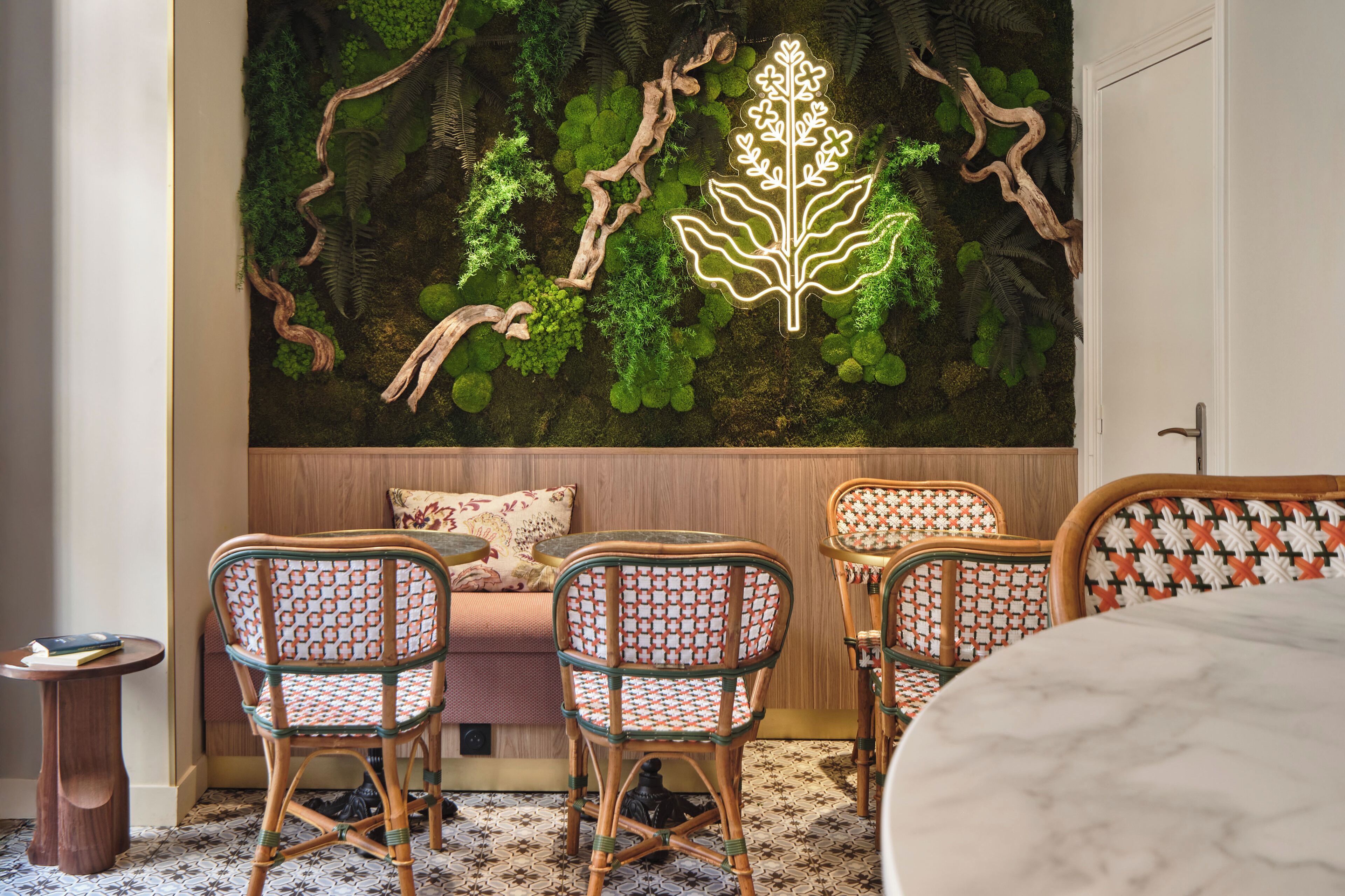 ロビーラウンジ