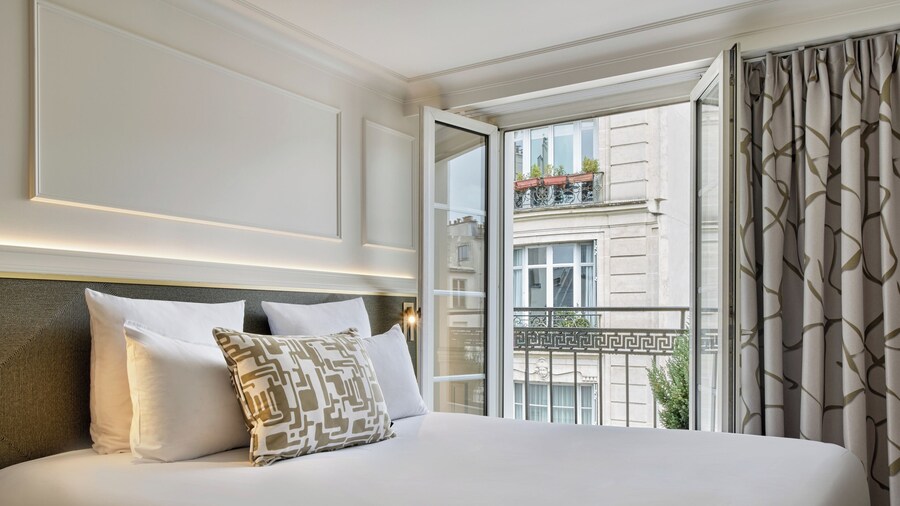 Posy Hotel by Happyculture
