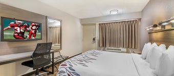 Red Roof Inn Erie – I-90