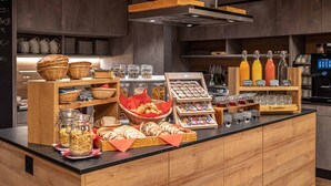 Ảnh chưa phân loại, 3 trong số 51 ảnh, nút