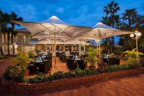 2 restaurants servant le petit déjeuner