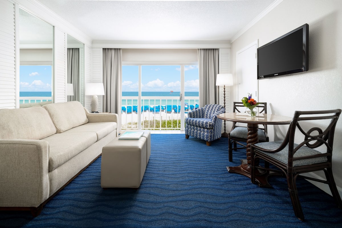 Gulf Front View Villa with Balcony 2 Double Beds | Pillow-top beds, in-room safe, desk, blackout curtains