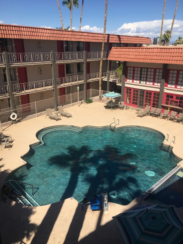 Piscine extérieure, piscine chauffée