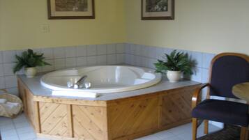 Süit, 1 En Büyük (King) Boy Yatak, Sigara İçilmez | Jakuzi