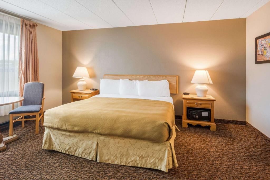 1 chambre, literie de qualité, coffre-fort, bureau