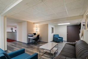 Lobby - Econo Lodge Duluth near Miller Hill Mall (Duluth)